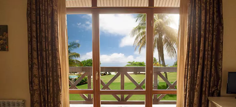 Residential Garden Window Enclosure Repair in Princeton, FL