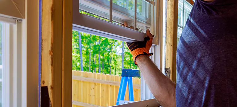 >Bay Window Curtain Rail Track in Princeton, FL