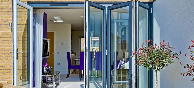 Commercial Door Glass Repair in Princeton, FL