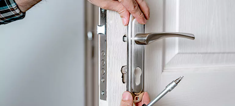 Front Door Knob Repair in Princeton, FL